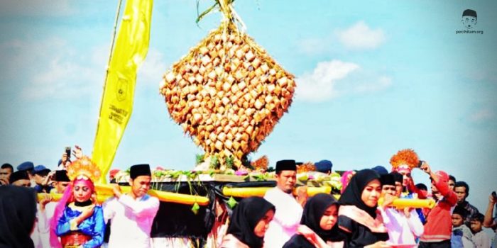 tradisi ketupat lebaran di indonesia